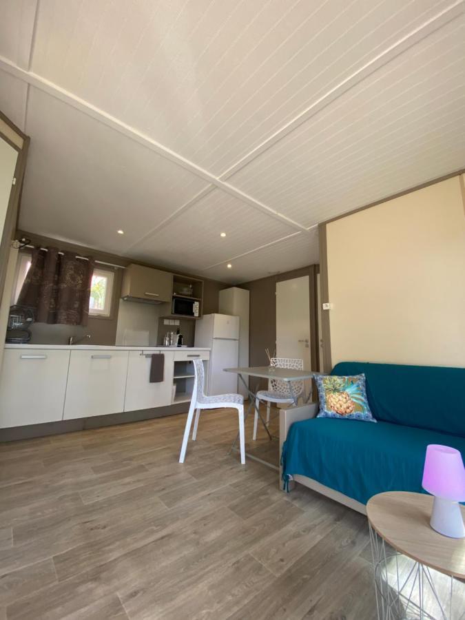 Les Chalets Des Iles Borgo  Exterior photo