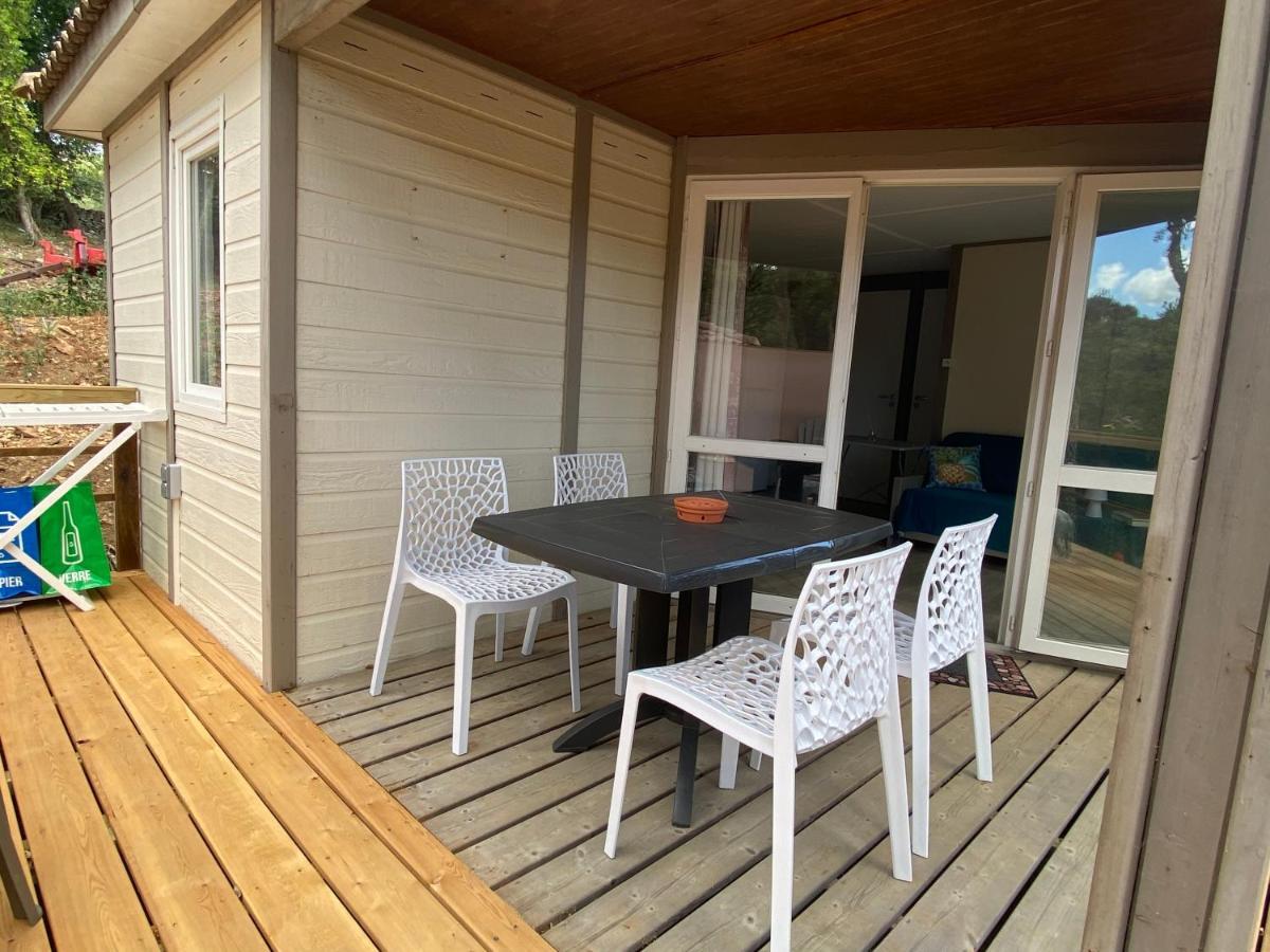 Les Chalets Des Iles Borgo  Exterior photo